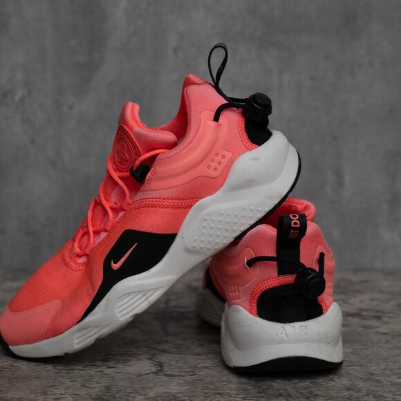 Nike Air Huarache City Move in Move Lava, Size 6.5 - Picture 2 of 5